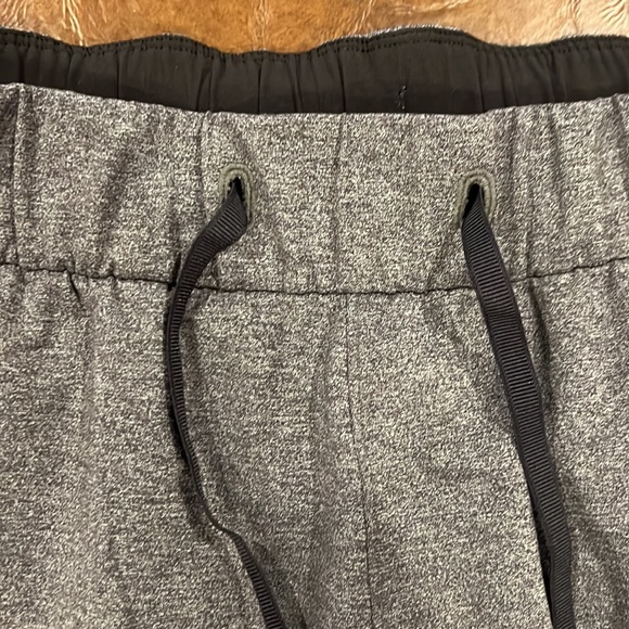Lululemon joggers - Picture 2 of 5